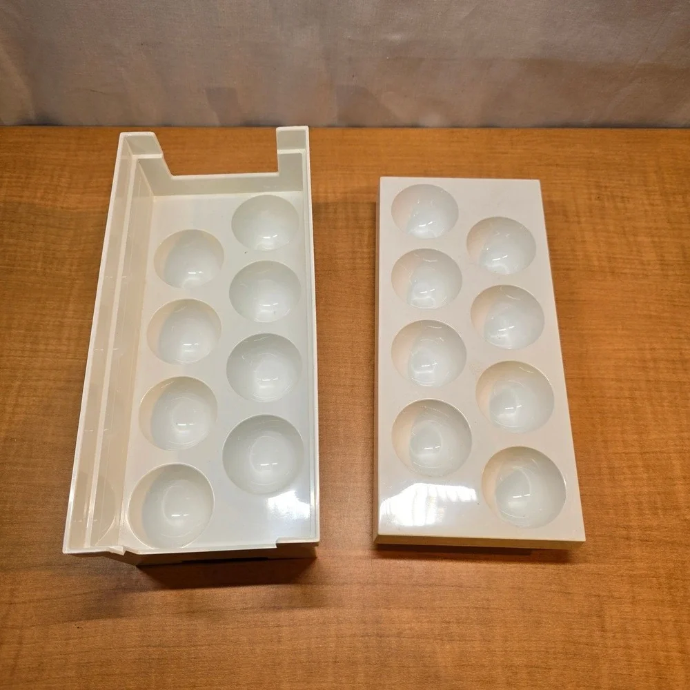 Vintage Egg Carrier‎ Refrigerator Tray Holder Storage For 16 Eggs -Plastic